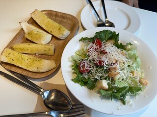 Caesar Salad and Garlic Bread Meal