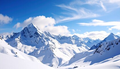 【リアルな風景】夜の湖面に反射する雪山の風景画像