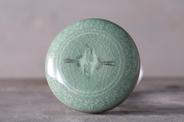 Kougou Kouro Goryeo Celadon Incense Container with Crane Inlay, Korean Ceramic