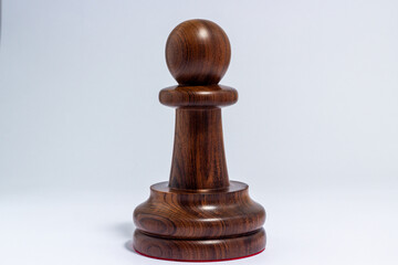 Cadre Pawn II: Classic Silhouette in Polished Hardwood