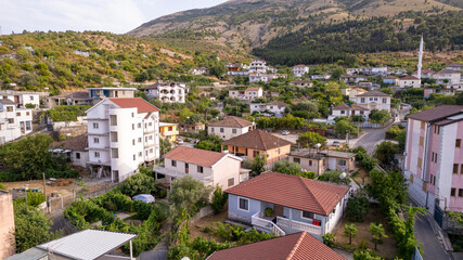 Obraz premium Aerial view of The Lead Mosque (Albanian: Xhamia e Plumbit), also known as the Busatli Mehmet Pasha Mosque, is a historical ottoman mosque in Shkoder, northwestern Albania.