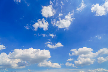 Obraz premium beautiful airatmosphere bright blue sky background abstract clear texture with white clouds.