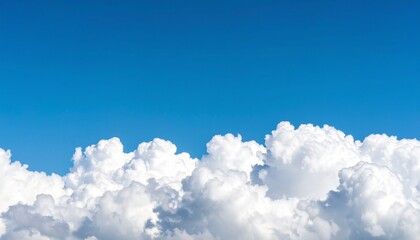 鮮やかで爽やかな青空の写真	