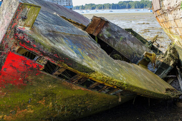 Vestiges marins : exploration d'un cimetière de bateaux