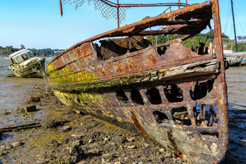 Vestiges marins : exploration d'un cimetière de bateaux