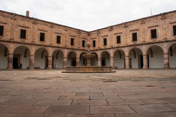 Claustro