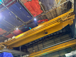 Electric overhead traveling crane in production