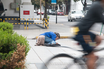 Un vagabundo en la ciudad