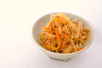 I made simmered dried strips of daikon radish  with carrot and used soy sauce to season them.
カテゴリー1
