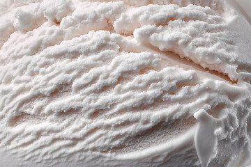 Obraz premium White ice cream with delicate texture, minimalist dessert close-up