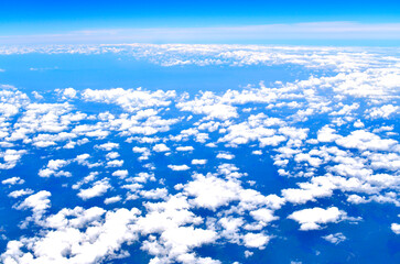 空撮の空と海