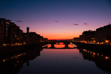 Fototapeta premium Sunset Over Ponte Vecchio in Florence, Italy