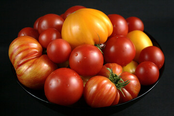Fresh tomatoes on a plate