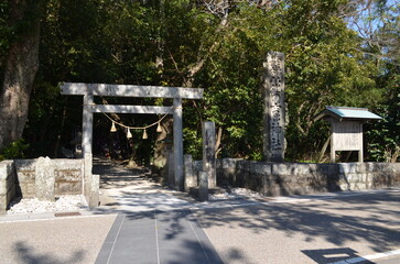 【三重県】花の窟・花窟神社