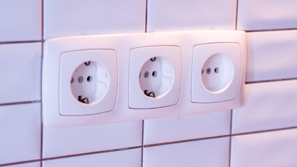 electrical outlet isolated