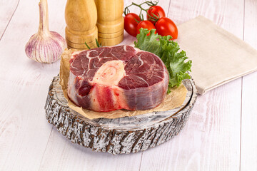 Raw beef ossobuco for roast