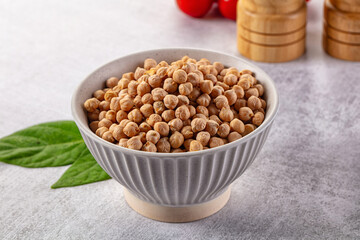 Raw dry chickpea in the bowl
