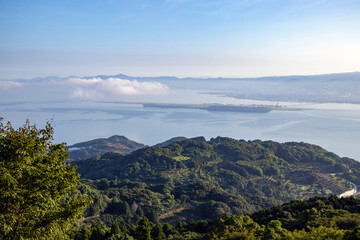 朝靄がかかる長崎空港