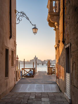 Fototapeta Romantic alley in Venice, Italy