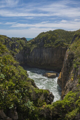 ニュージーランド　ウェスト・コーストのプナカイキにあるパンケーキ・ロックスの風景