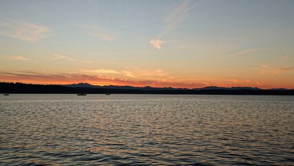 Fototapeta premium Twilight Scene Over the Ocean Inlet