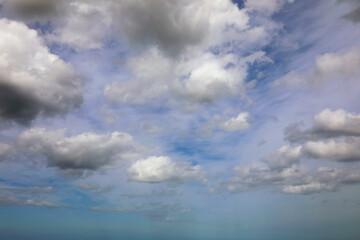 Obraz premium Clouds form in the blue sky