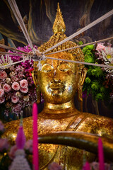 golden buddha statue