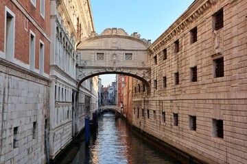 Obraz premium Morning view of the Bridge of Sighs in Venice, Italy