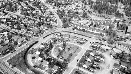 Obraz premium Aerial view of Jasper Town on a sunny summer day. Streets and homes, Alberta - Canada