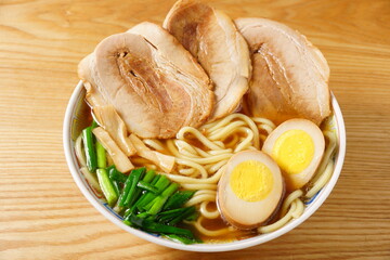 チャーシュー醤油ラーメン