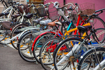 駅前駐輪場の自転車