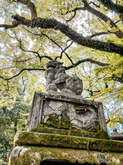 statue of a lion