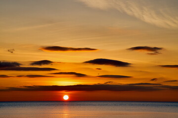 Naklejka premium sunset over the sea