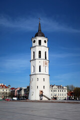 Obraz premium Vilnius, Lithuania - 26th April 2023: The Cathedral Basilica of St Stanislaus and St Ladislaus of Vilnius (also known as Vilnius Cathedral)