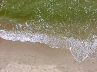 Fale nad morzem Bałtyckim © hunter76