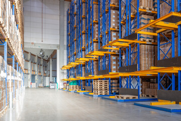 Lagerhalle, Regelsystem, Perspektive nach oben