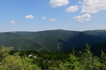 Obraz premium Praděd Mountain with TV Tower – Jeseníky Landscape, Czech Republic