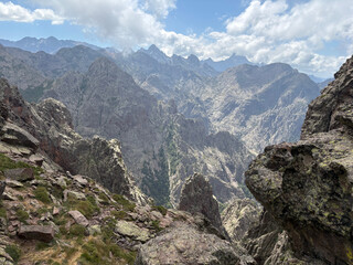 Montagnes corses sur le GR20 Nord entre Ortu di U Piobbu et Carrozzu