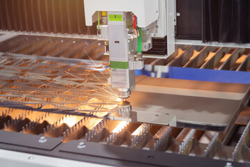 Cnc laser machinery for metal cutting