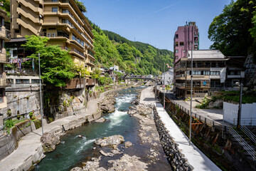 もみじ橋から見る杖立温泉の街並み（阿蘇郡小国町）