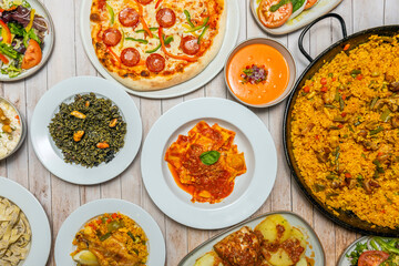 Roasted vegetable paella with eggplant and squash, where the natural colors stand out against the rice.