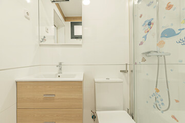 Wooden bathroom vanity unit Moisture-resistant teak with drawers and a floating design for added spaciousness