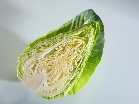 Weisskohl auf weissem Fond, kohl