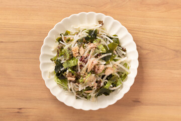 海藻サラダ（ツナ　大根　レタス　ワカメ）