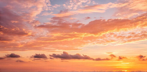 Fototapeta premium sunset with ocean wave sandy beach