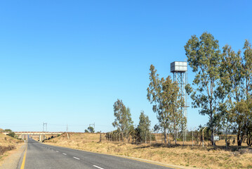 Road R707 passing underneath a railroad at Arlington