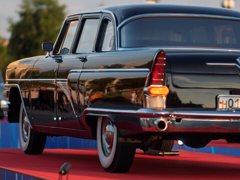 Classic 1959 GAZ-13 Chaika: A Vintage Russian Luxury Car