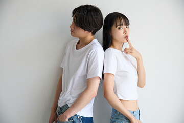 アジアの若い男女の美容に関するポートレート