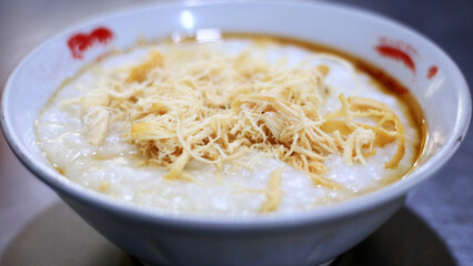 Chicken porridge without sauce and coconut milk.
