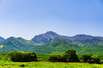Obraz premium 野辺山高原から見る夏の八ヶ岳